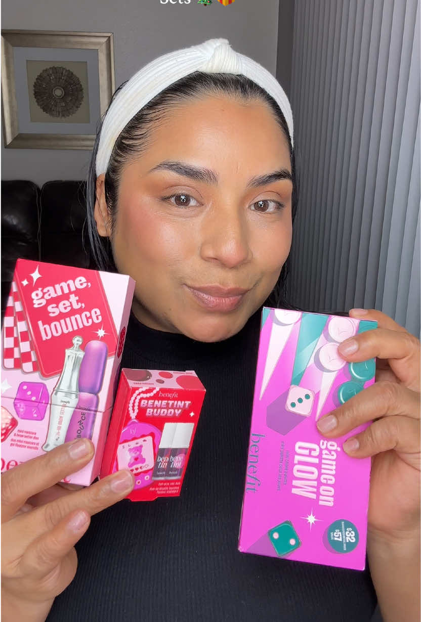 Holiday Sets 🎄🎁@Benefit Cosmetics #BenefitClubPink #Beneland #contest