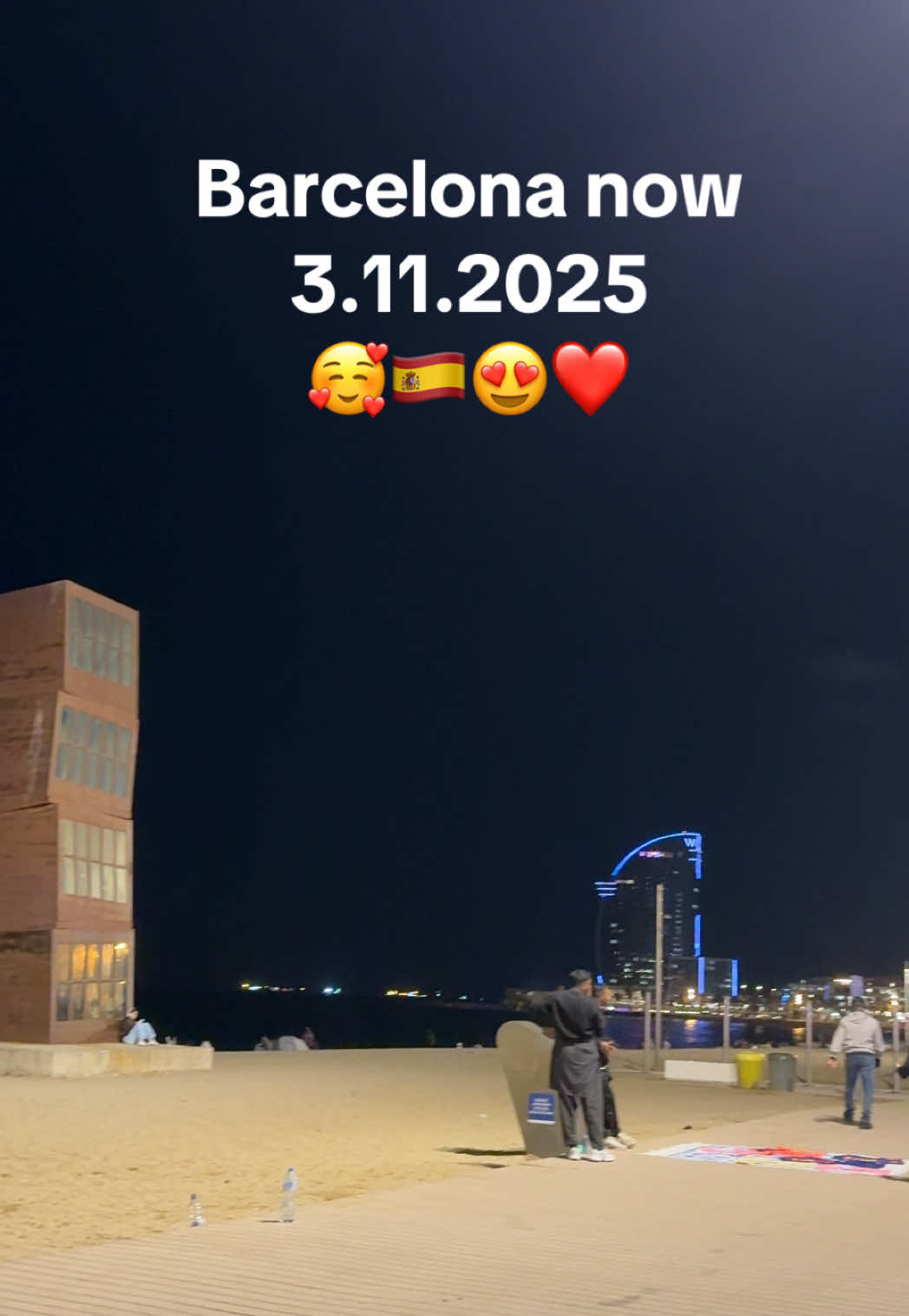 Beautiful night in Barcelona! 🇪🇸😍 #barcelona #night #paratiiiiiiiiiiiiiiiiiiiiiiiiiiiiiii #paratiiiiiiiiiiiii #fyp 