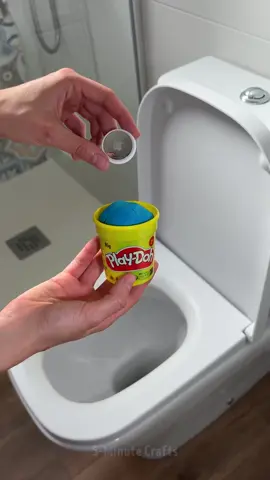air tag vs toilet #hacks #lifehacks #DIY #trendingvideo #fun 