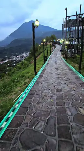 Bendita Tierra que me vió Nacer. #guatemala @Atitlan la Belleza @Lago_Atitlan_GUATE 