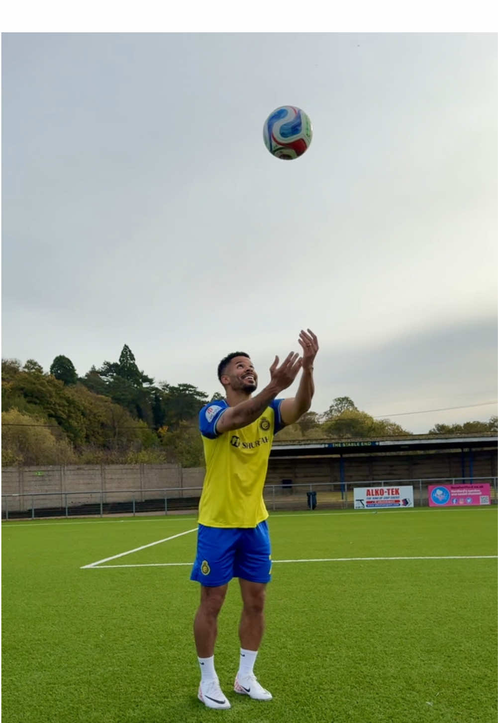 Which Football Player Does This? 🤔👀 #football #Soccer #skills 