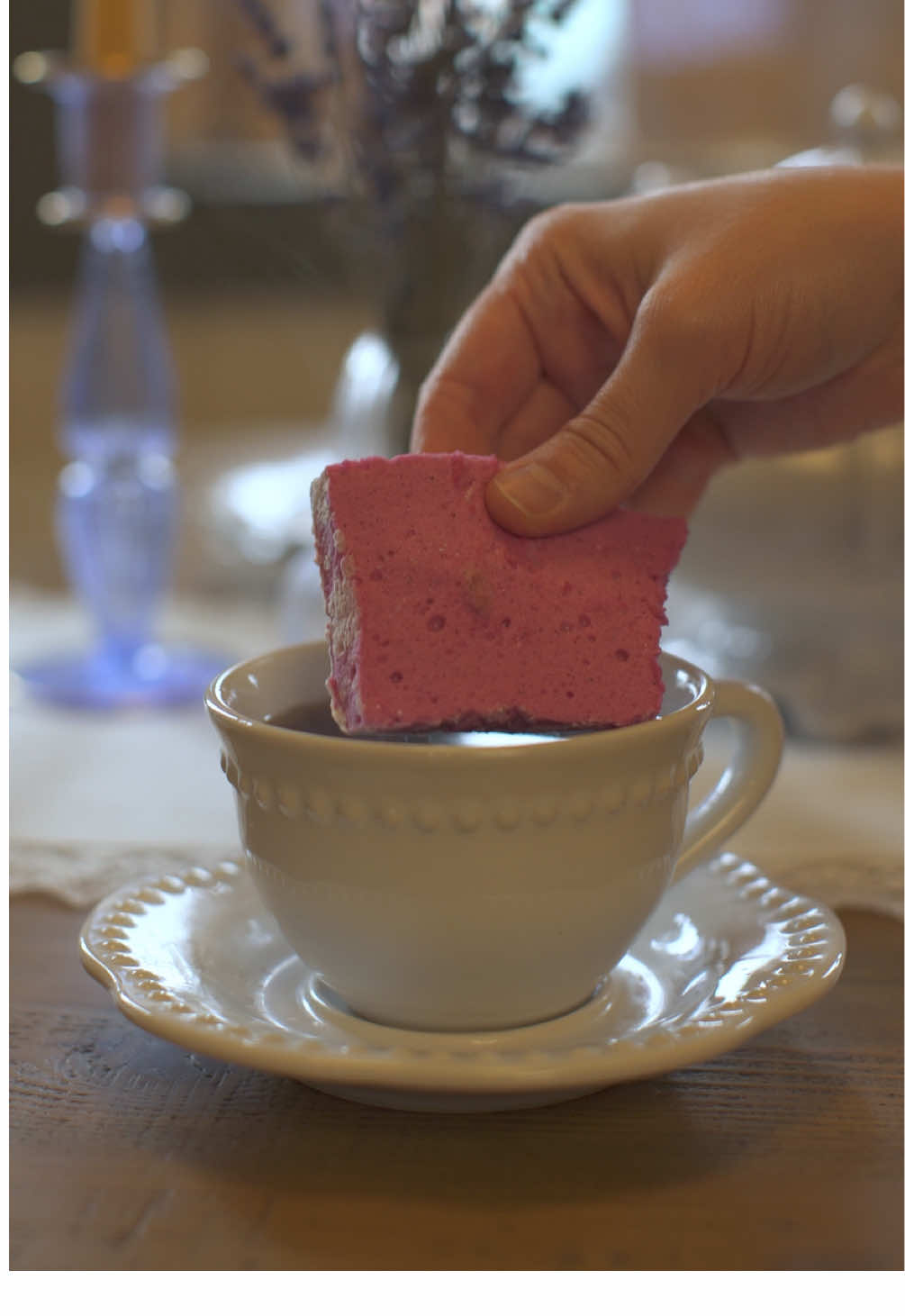 These are the most perfect addition to your Christmas hot chocolate as they melt into a delicious froth. Just add a little peppermint instead of dragonfruit powder. Full recipe at https://charmed.ca/blog/marshmallows