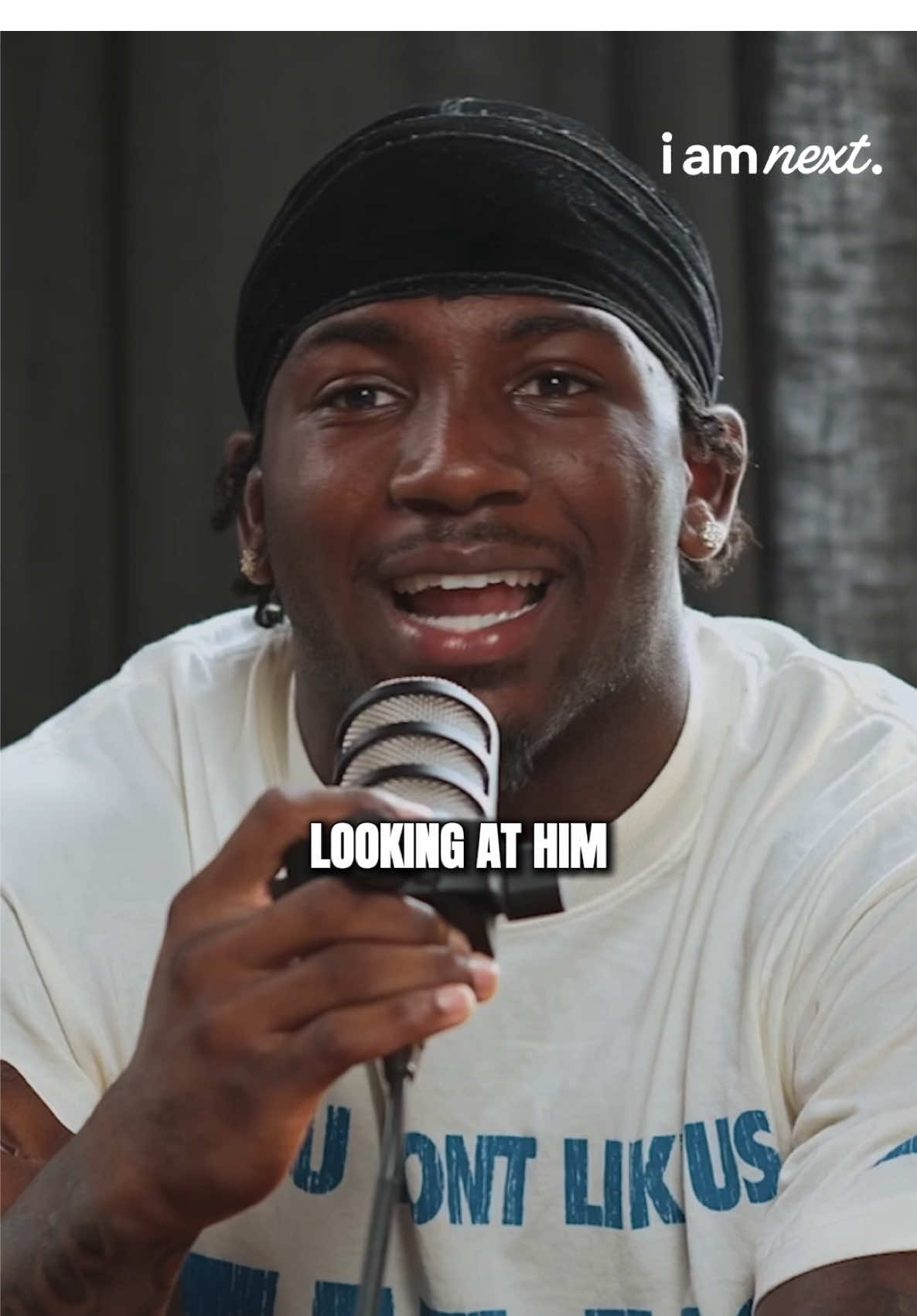 😂 there’s definitely a METHOD to the MADNESS — you got to respect Kirby’s passion. He definitely cares and brings the best out of them boys! Thoughts? ⬇️ @Darien Rencher @Anthony Mo Hasan  @veryrarenate_  #georgia #kirbysmart #CollegeFootball #football #coach 