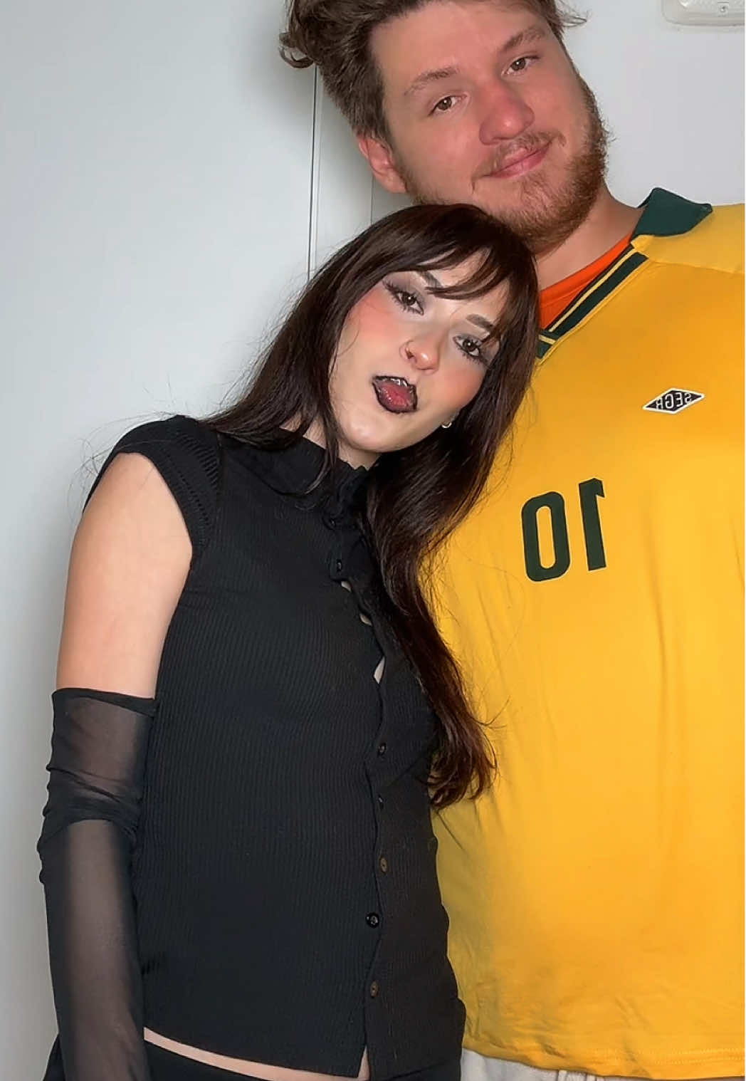 my Johnny 👨🏼‍🦰🖤 #hoteltransylvania #mavis #dracula #halloween #costume 