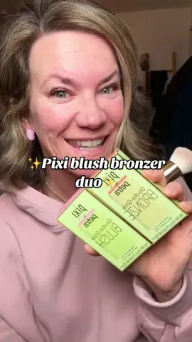 This blush and bronzer duo from Pixi is a great clean Ingredient based makeup!! Easy to use, and feels good on my skin! 😍✨ #giftsforher #tiktokshopblackfriday #tiktokshopcybermonday #beautyhacks #cleanbeauty 