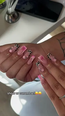 #foryoupage #viral #foryou #relatable #fyp im lovinggg these shoutout to my nail tech fr 