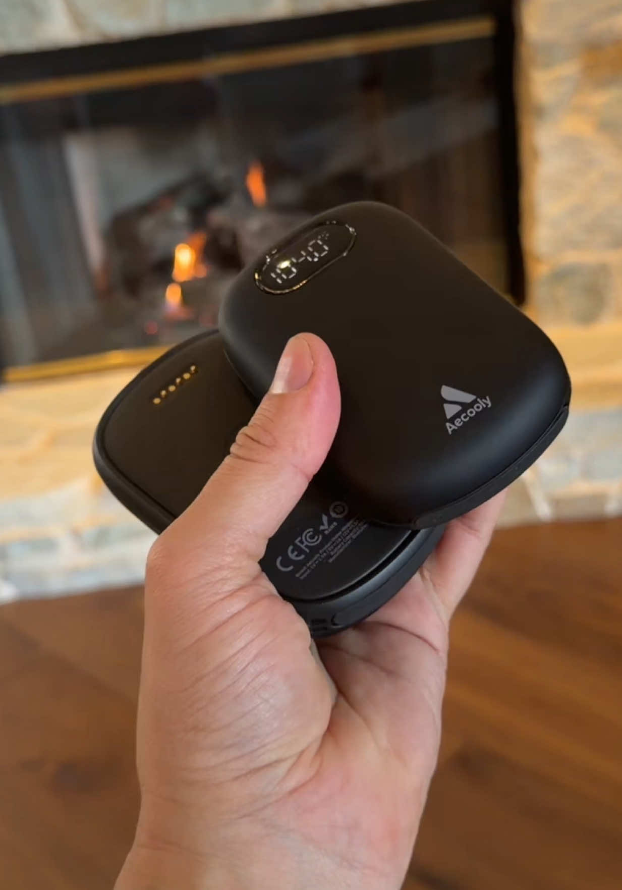 These are the awesome portable magnetic #aecoolyhandwarmers you can get now must see! #kahlaDeals #TikTokShopCreatorPicks #TikTokShopBlackFriday #TikTokShopCyberMonday @Aecooly.us 