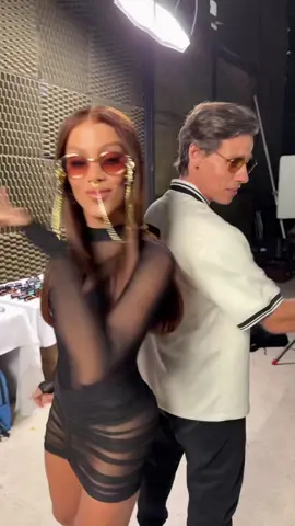 Não tinha outra forma de entrar pra trend 🕶️🤘🏻🎸 @Anitta  #anitta #chillibeans 