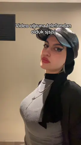 Bana yeni telefon alacak yakışıklılara talibim ahahhahahah 