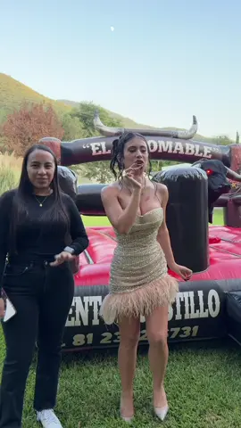 Quién montó al toro mejor? Todo gracias a atracciones castillo Búsquenlos en insta como @atracciones_castillo 