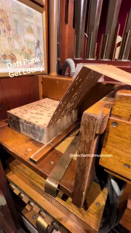 A seriously funky hit for Daft Punk. Get Lucky. #organ #mechanicalmusic #draaiorgel #cover #mechanical @Daft Punk @Pharrell 
