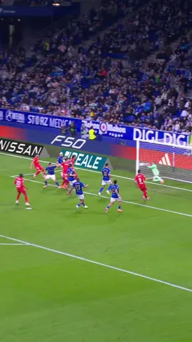 Aarón can fly! 🫣 #LALIGAHIGHLIGHTS #LALIGAEASPORTS #RealOviedoOsasuna #DeportesEnTikTok 