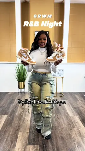 When your casual look still gives main character energy 💁🏽‍♀️ Quilted vest ✔️ Cargo jeans ✔️ Diva attitude ✔️ Because comfort should still look classy 💅🏽 Shop this full look at Stylish Diva Boutique — where every day’s a runway 💋 www.stylishdivaboutique.com #StylishDivaBoutique #StreetChic #FallFashion #CargoPantsTrend #DivaStyle