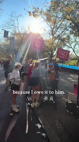 my dad was paralyzed 8 months ago and I made him a promise when he was in the hospital that I would run a marathon for us one day. yesterday was that day. no words for how special this moment was🤍 @TCS New York City Marathon @Reeve Foundation  #nycmarathon #spinalcordinjury #tcsnycmarathon
