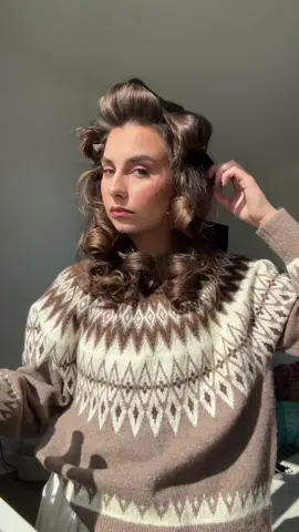 nothing better than a pincurl set with fresh @Line One Hair 