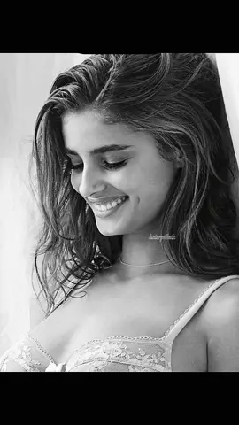 taylor hill #fyp #beauty #taylorhill #edit #models 