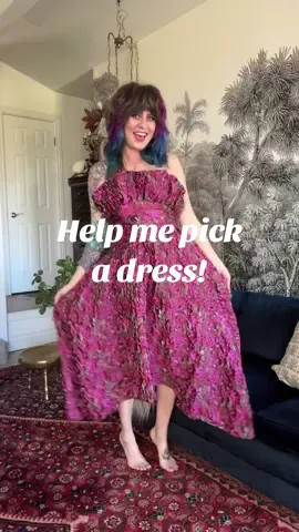 Ok, do we like the pink or the blue?? This is my first movie premiere! I rented all of these from @nuuly!  #secondhandclothing #sustainableclothing 