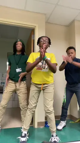 Yk we had to hit dis😂🔥 @FendiDaRappa || #fypシ #xyzbca #kipp #stl #dancetrends2025 @taegraphicss @welcometo_atbworld  