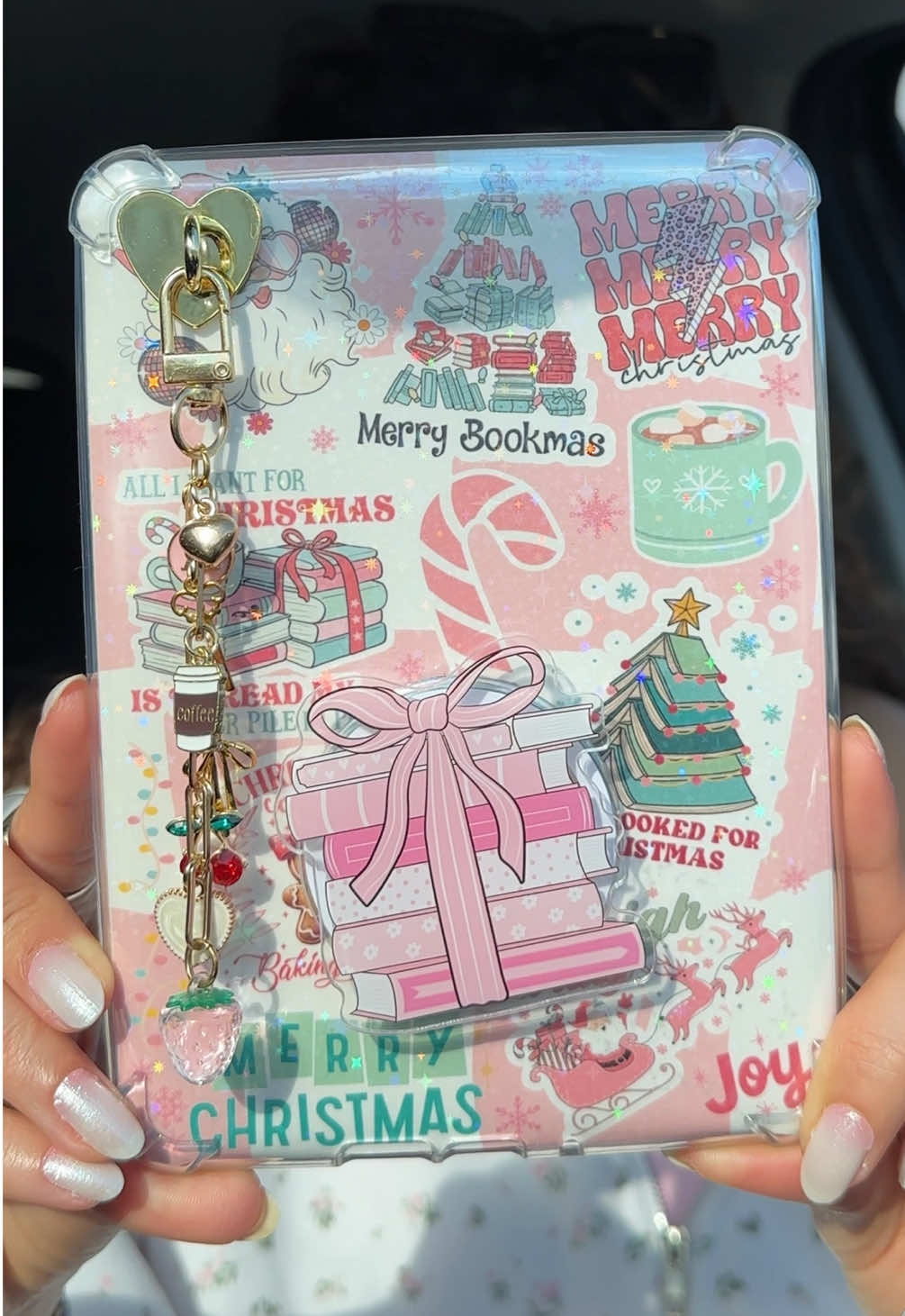 One thing about me, my kindle is going to match my personality🎄💕 #kindle #kindleaccessories #BookTok #booklover #tiktokmademebuyit 