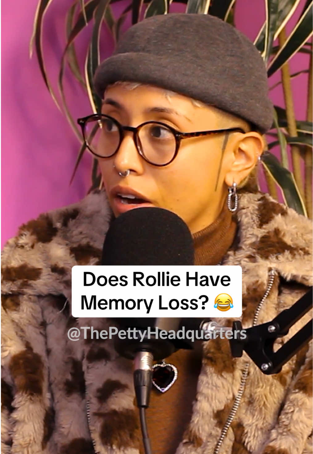 Does she????  . . . . #rolliepolliesnackmealz #baddiesafrica #baddiesafricareunion #fyp #zeusnetwork 