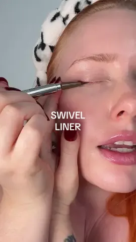 i love this swivel tip eyeliner from @SACHEU Beauty US #sacheubeauty #tiktokshopblackfriday #tiktokshopcreatorpicks #tiktokshopcybermonday #BeautyTok 