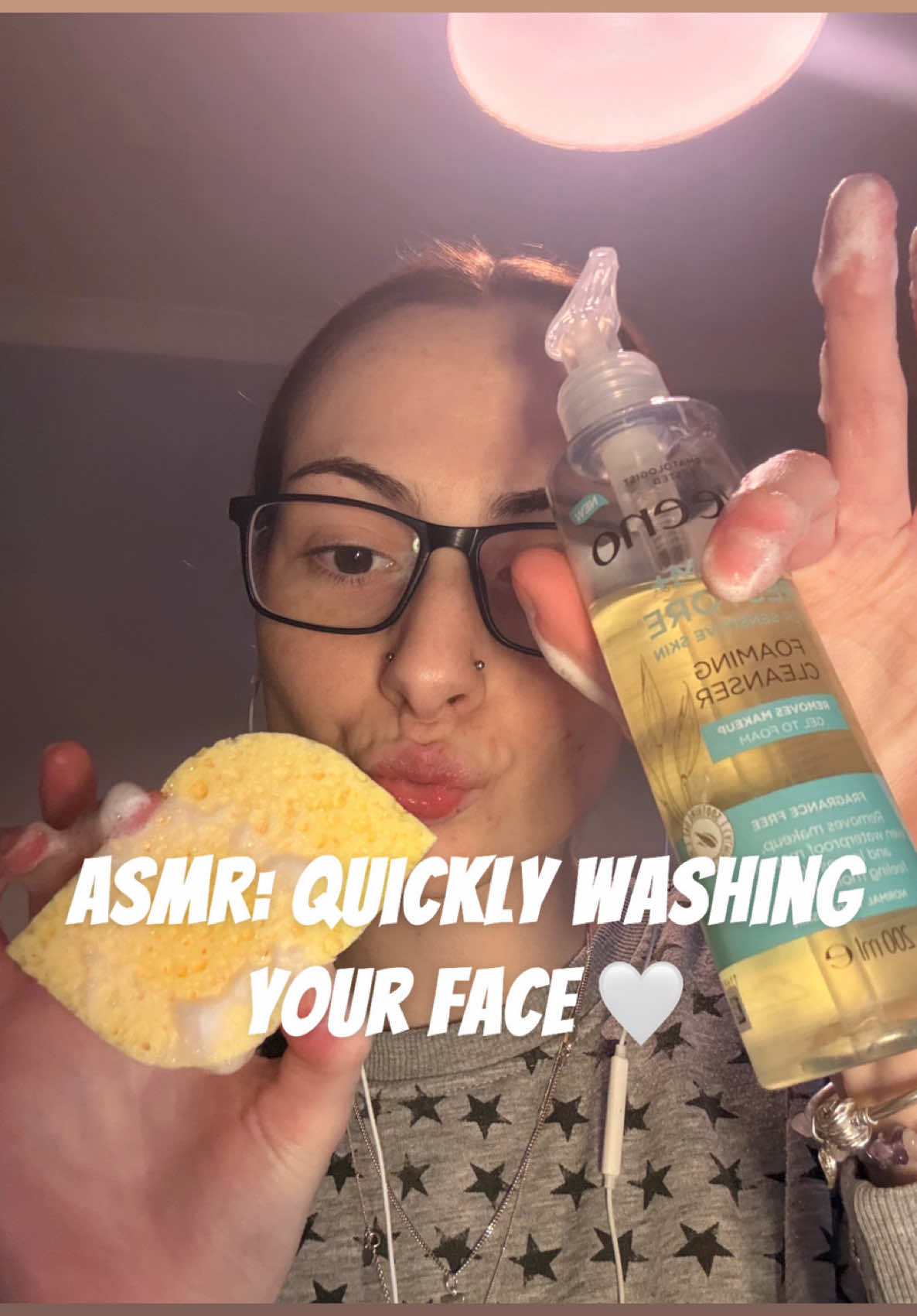 Lets quickly clean that face! 🥰🧽  Enjoy :)  #asmrvideos #asmr #asmrskincare #asmrtiktok #asmrsoap 