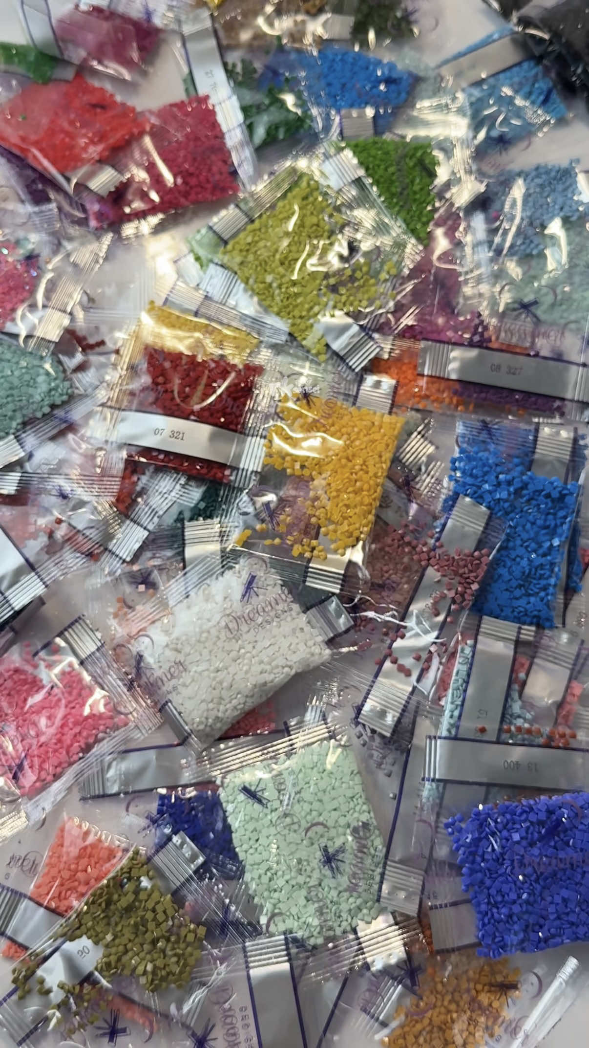 Under the sea, what did you see? #asmr #diamondpainting #diamondart #satisfying #kittingup @Dreamer Designs @cateared 