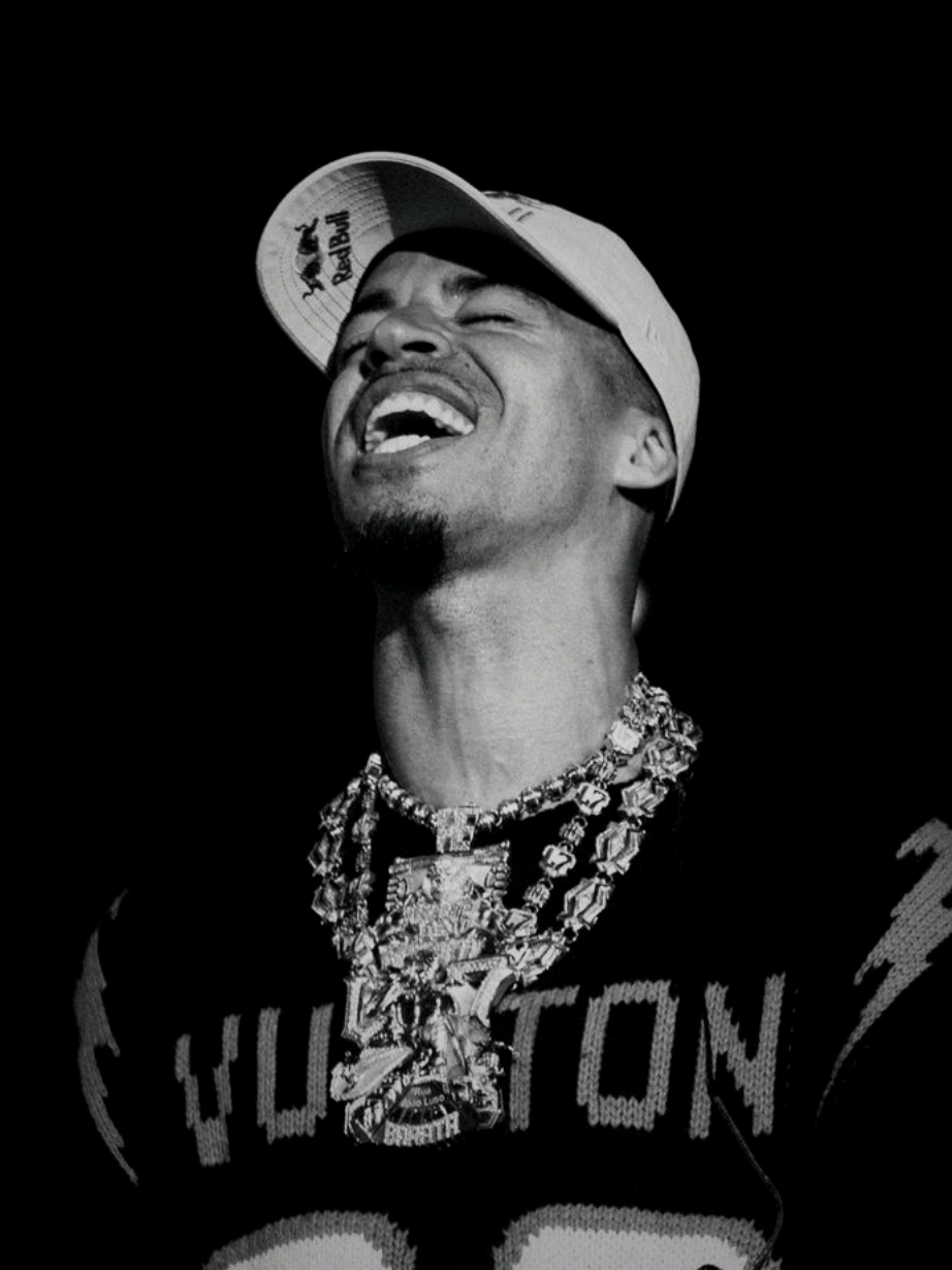 Amo suas curvas, papo reto. • #refem #lovesong #tipografia #lyrics #l7nnon 