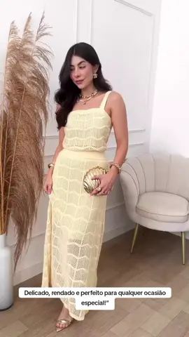 conjunto cropped e saia longa em tricot rendado combina elegância, conforto e estilo. ☀️🌸#conjunto #femenino #cropedd #tricot #festas 