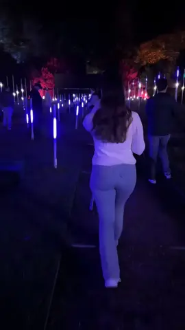 New York street style turned runway moment  Bold lips, bolder attitude. #CityGlam #NYCstyle #MakeupGoals #UrbanChic #FashionInspo #BaddieAlert