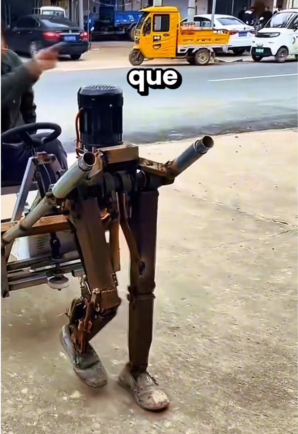 El vehículo con patas hecho a mano el invento que desafía las ruedas 