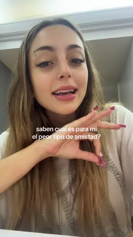 el peor tipo de amiga is… #parati #fyp #unpopularopinion #amigas #dependenciaemocional 