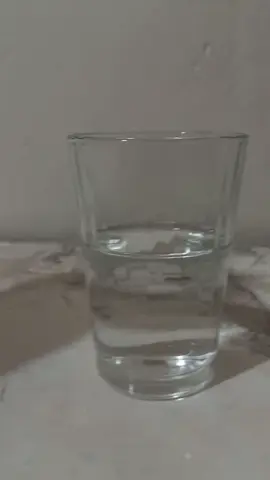 تجربة بسيطة بتورجيكم شو بيعمل فيتامين C من فوريفر داخل جسمنا 🍋 ينظف السموم، يقوي المناعة، ويعطي طاقة ونشاط بشكل ملحوظ 💪 جربوه بنفسكم وعيشوا الفرق مع Forever Absorbent-C ✨ #فوريفر #فيتامين_سي #التنظيف_من_السموم #تقوية_المناعة #منتجات_طبيعية   