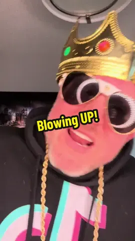 Blowing up #goingviral #fypage #hiphop #viralvideo #tiktokpartner 
