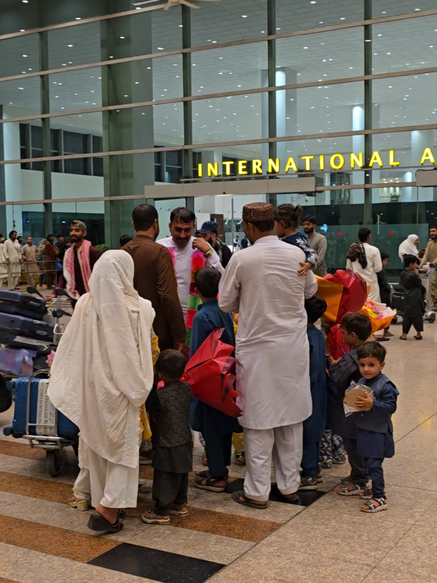 #internationalairport #dubai🇦🇪 #viralvideo #fyp #ashiyan_official 