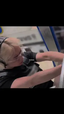 his arms. his blonde hair. his furrowed eyebrows. his Everything. him looking so concentrated… (edited: GUYS THANK YOU FOR THE LIKES OMG AND NO HE IS NOT TRAINING ITS HIS NEW HOBBY!! So chill out) #leeknow #skzfyp #viral #minhoskz #fyp 