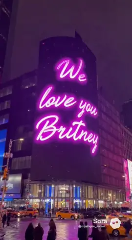 #weloveyoubritney #fyp #popculturenews  #timessquare 
