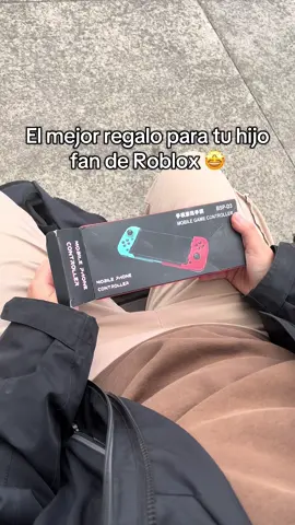 El mejor regalo para poder jugar Roblox 😉 #gamepad #Gamer #roblox #mobilegame #gaming 