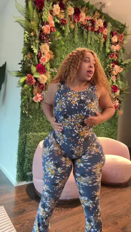 her contact name is juicy