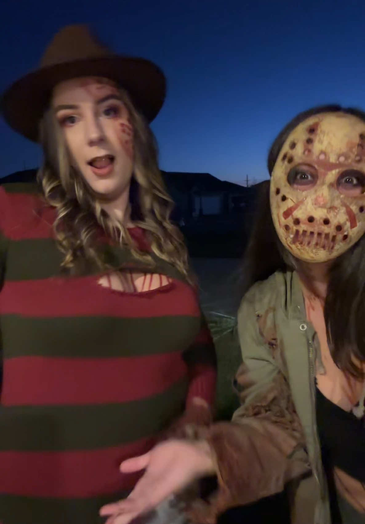 I lowkey suck at transitions but the video is still cute #halloween #jason #freddykruger #fridaythe13 #nightmareonelmstreet @robyn👑 