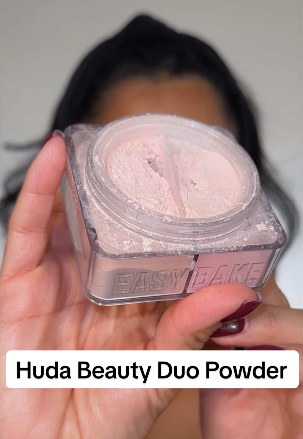 @Huda Beauty duo setting powder - Cherry/Peach  #hudabeauty #settingpowder #brownskin #latinamakeup #latina 