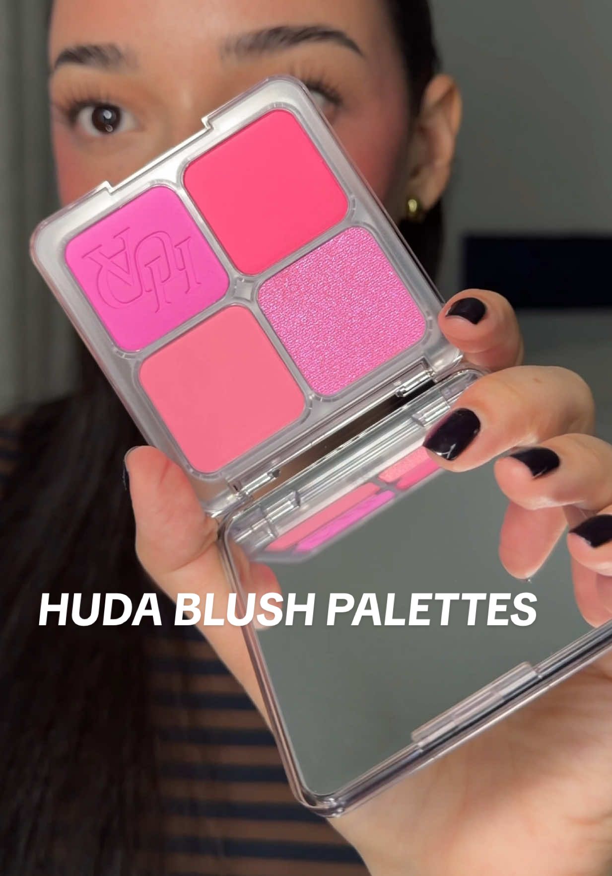 new @Huda Beauty blush filter palettes!!! blush + highlights 💖🍓⭐️  #hudabeauty #blush #makeupreview #newmakeup #firstimpression 
