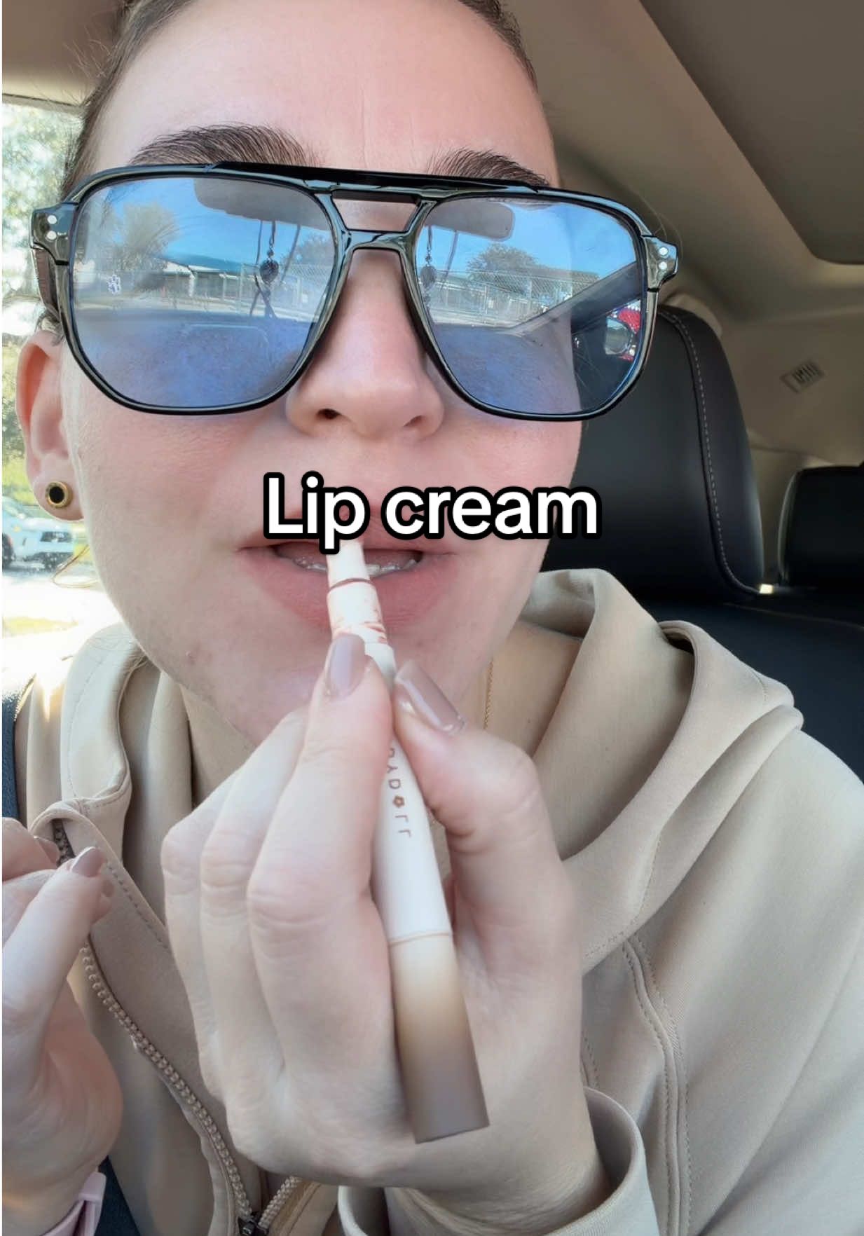 500 videos te he hecho 😅 pero es que lo amooo 😍 #lipcream #lipmatte 