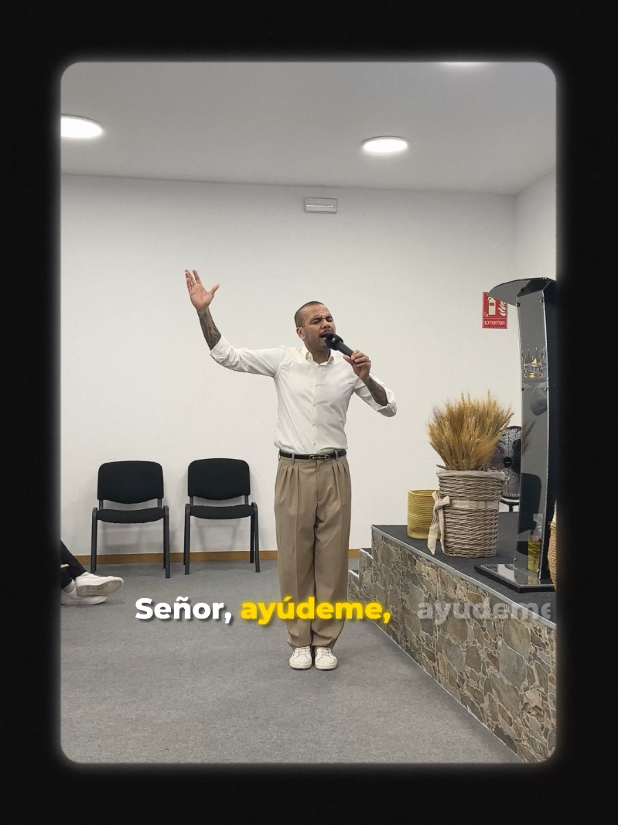 ✨ Una historia de redención y propósito ✨ Lo que muchos vieron como el final, Dios lo usó como un nuevo comienzo. En el Ministerio Internacional Jesús Mi Rey, fuimos testigos de un momento histórico: Dani Alves compartiendo su testimonio, abriendo su corazón y reconociendo públicamente cómo el amor y la gracia de Cristo transformaron su vida. No se trató de un discurso… fue una confesión con poder. Una muestra de que nadie está demasiado lejos como para que Dios lo alcance, ni demasiado caído como para que Él lo levante. #Testimonio #danialves  #evangelio #redención #fútbol 