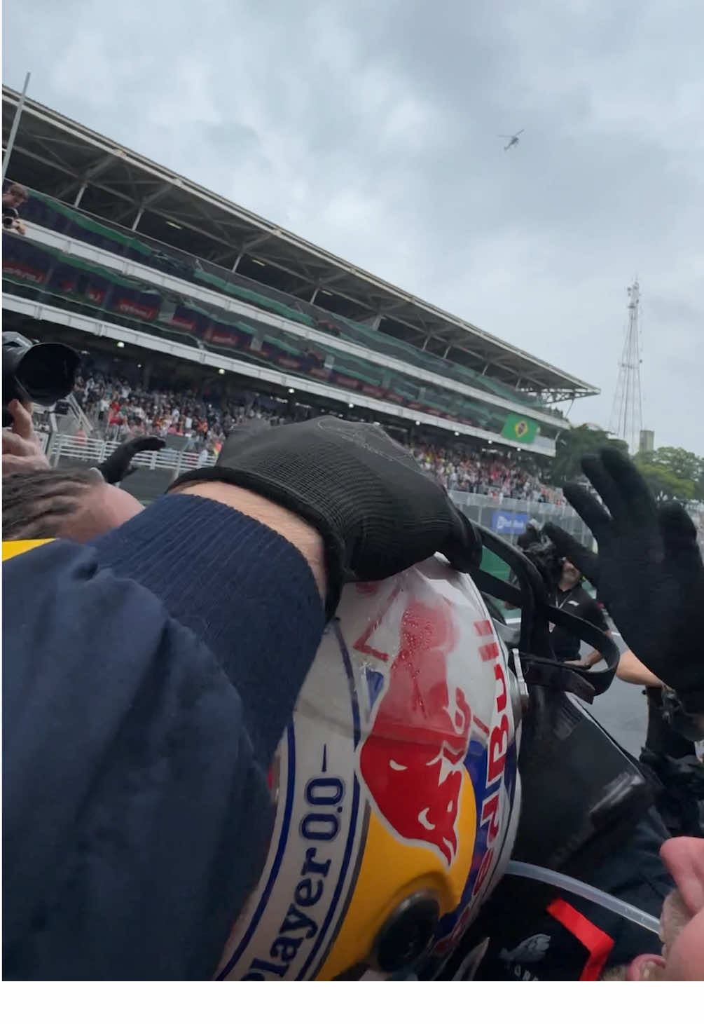 Diving headfirst 🏃‍♂️ #f1 #maxverstappen #divergent 