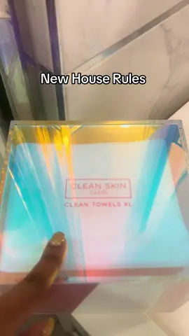 I’m sorry I’m just selfish with my @Clean Skin Club stuff! 🥹🥲 #facialtowels #cleanskinclub #skincareproducts #facetowels 