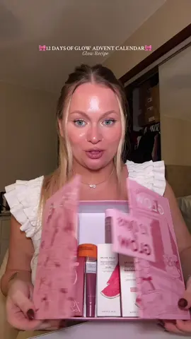 advent calendars are so fuuuuun🎀 I want more #tiktokshopcreatorpicks #tiktokshopblackfriday #tiktokshopcybermonday #adventcalendar #glowrecipeadventcalender 