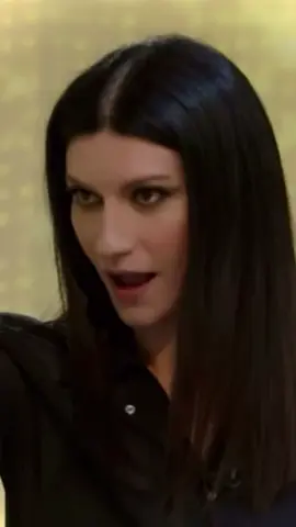 “I Wanna Dance With Somebody”🪩🕺🏼 Laura Pausini + Whitney Houston = magia ✨ #LauraPausini #WhitneyHouston #IWannaDanceWithSomebody 