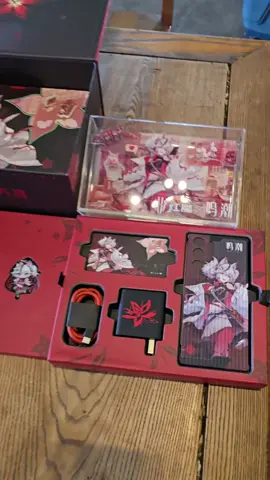 Đẹp như này có nên giữ lại làm của hồi môn không ae nhỉ 😆 Mà thôi , ae mua thì coi như mình trao luôn của hồi môn cho ae đó =))))) #RedMagic10sPro #Red10spro #RedMagic10sProMingchao #RedMagic #Mingchao   