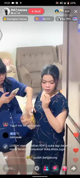 ada yang lagi live nihh@da7_zahrasima01 @NALDY D'ACADEMY 7 @ondeng03 #fyppppppppppppppppppppppp 